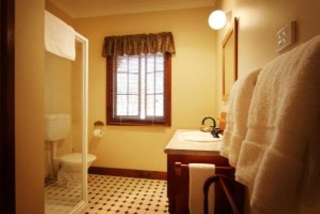 Cypress Ridge Cottages Ballandean Room photo